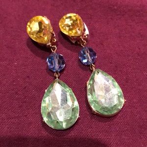Drop earrings in yellow, blue, and green colors.